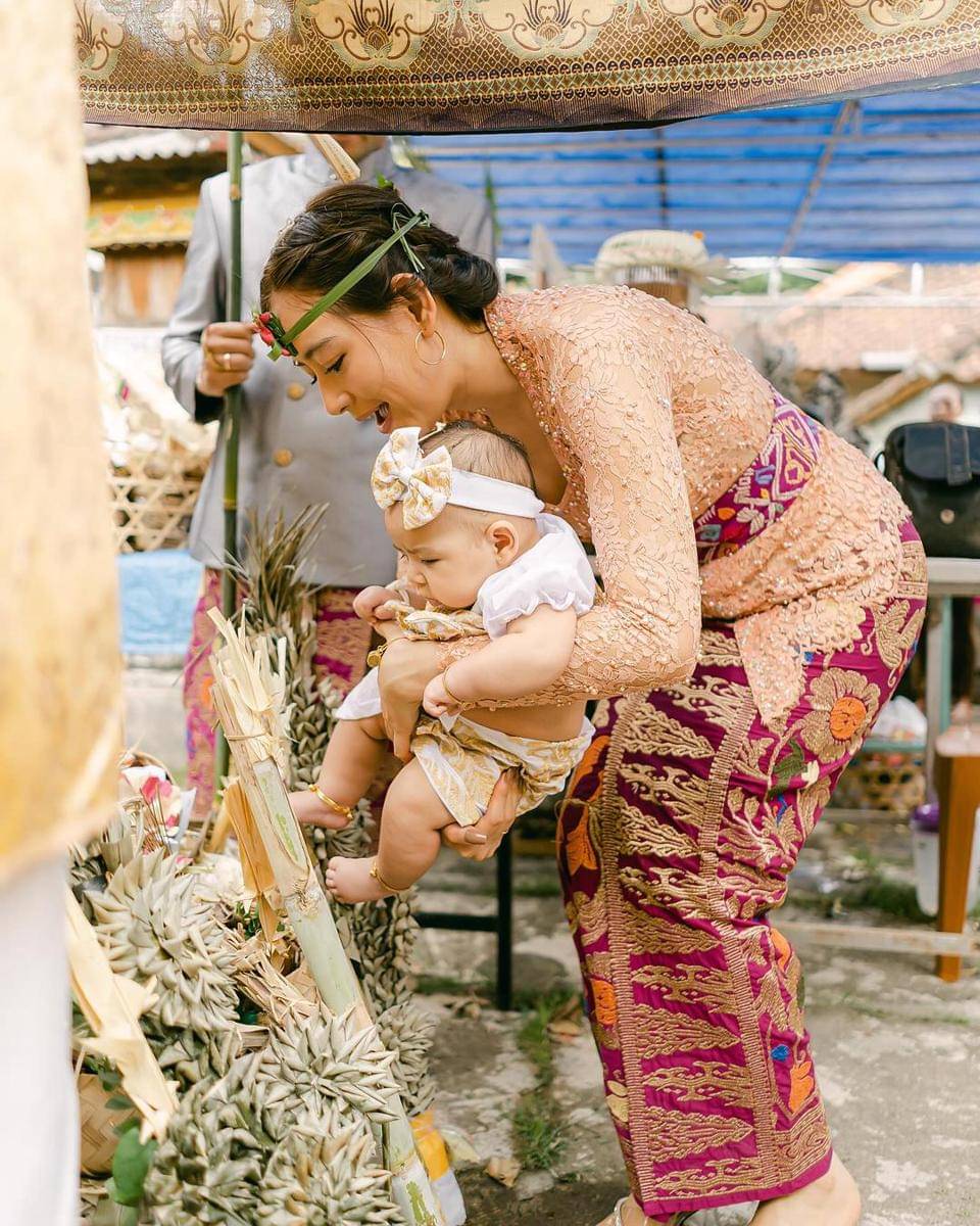 Instagram.com/laura_theux